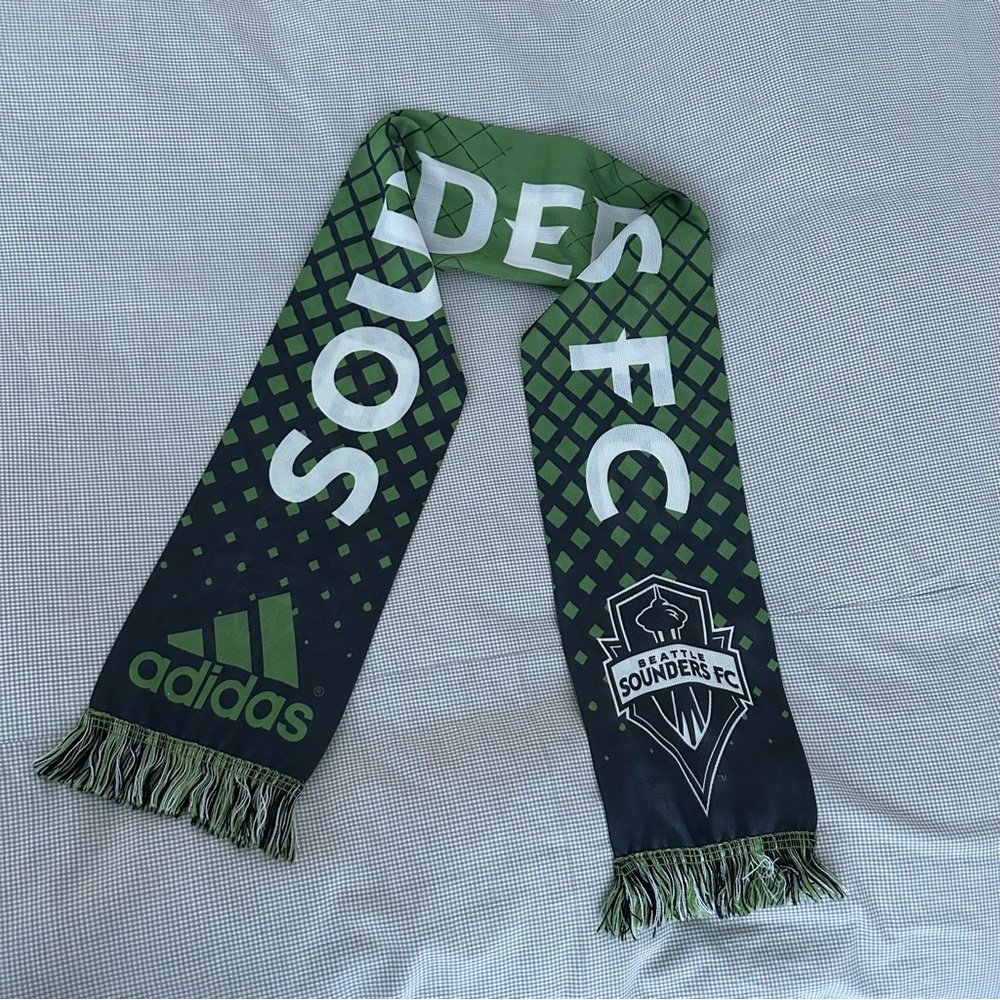 MLS Sale! Five Seattle Sounders FC Soccer Season Tix Holder Scarves! - Picture 2 of 16